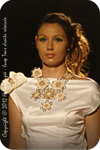 Collier plastron floral Nymphéa